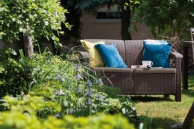 Диван пластиковый Корфу (Corfu love seat) коричневый - серо-бежевый* в Лысьве - lysva.ok-mebel.com | фото 4